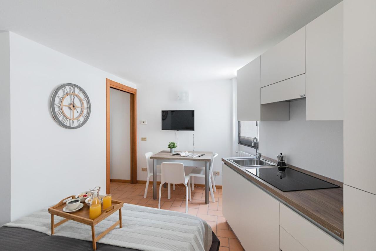 La Limonaia Apartments By Wonderful Italy Gardone Riviera Dış mekan fotoğraf